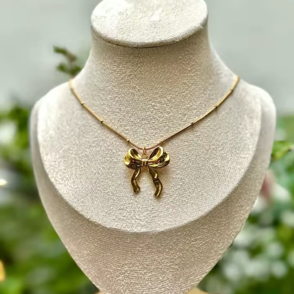 Gold Abstract Bow Pendant Necklace